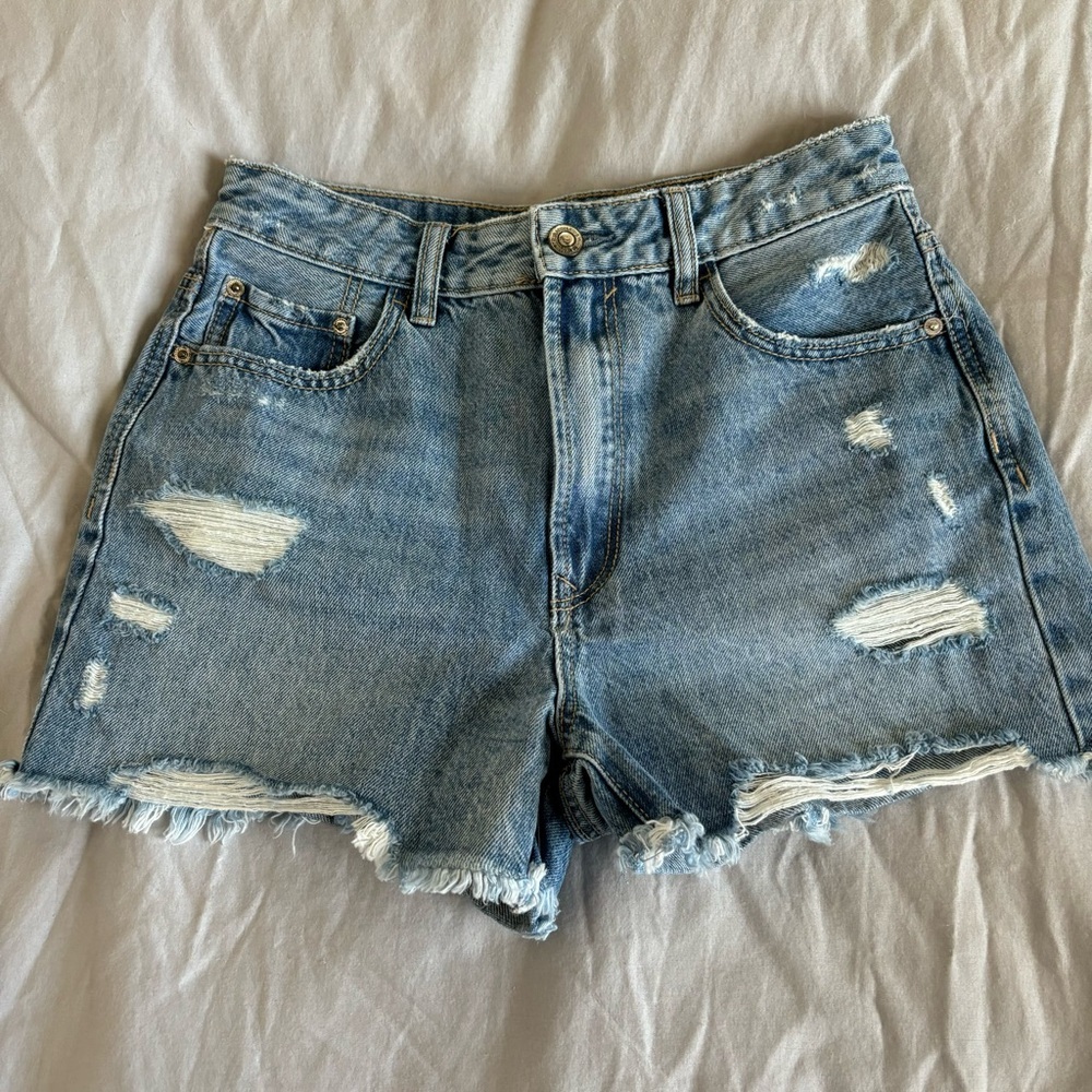 Stradivarius Mom Fit Denim Shorts - size 4